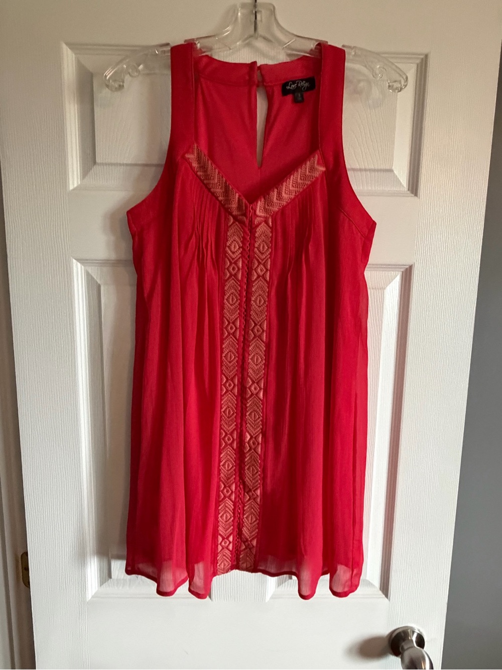 Love Reign Red Sleeveless Embroidered V-Neck Camisole